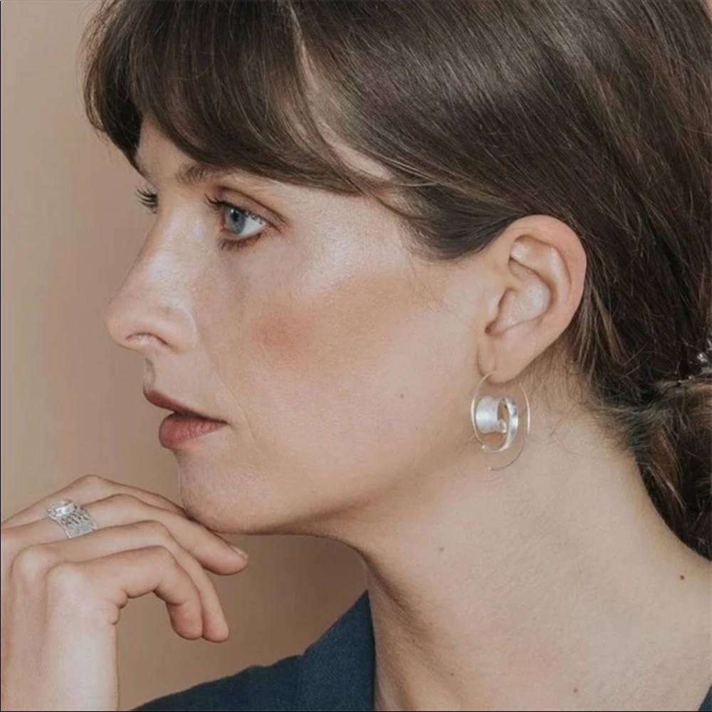 New 925 Silver Party Spiral Shape Hoop Earrings - Picture 3 of 3